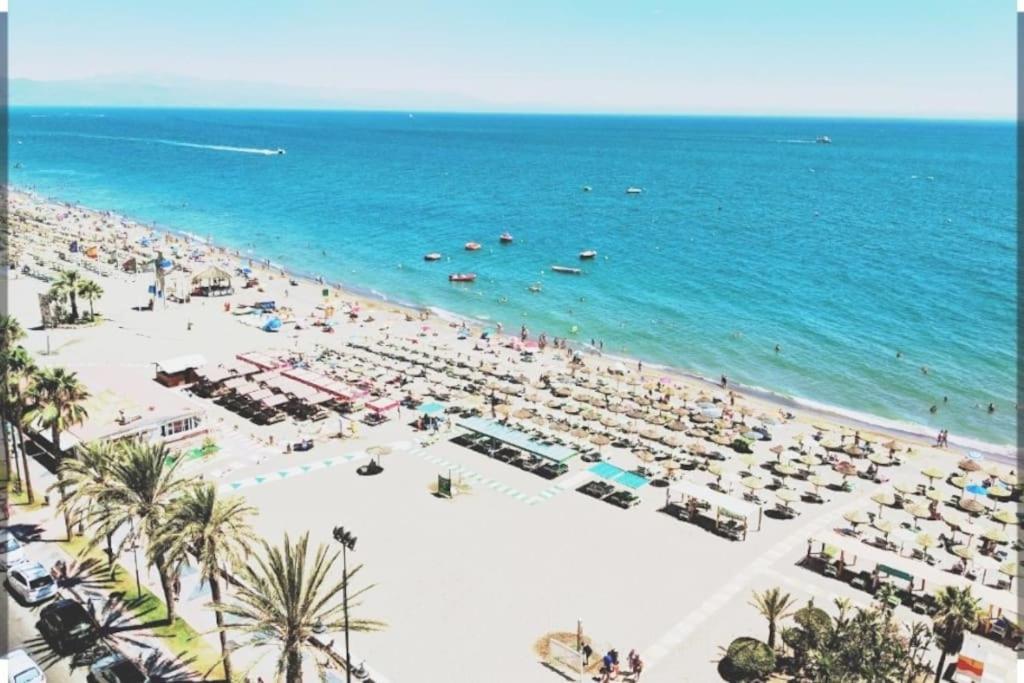 Bonito Apartamento De Dos Dormitorios En El Centro Y Calle San Miguel Torremolinos Luaran gambar