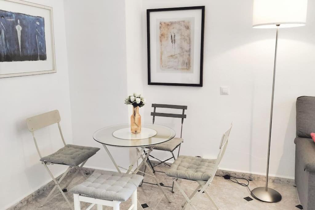Bonito Apartamento De Dos Dormitorios En El Centro Y Calle San Miguel Torremolinos Luaran gambar