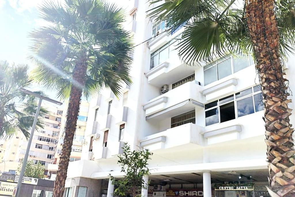 Bonito Apartamento De Dos Dormitorios En El Centro Y Calle San Miguel Torremolinos Luaran gambar