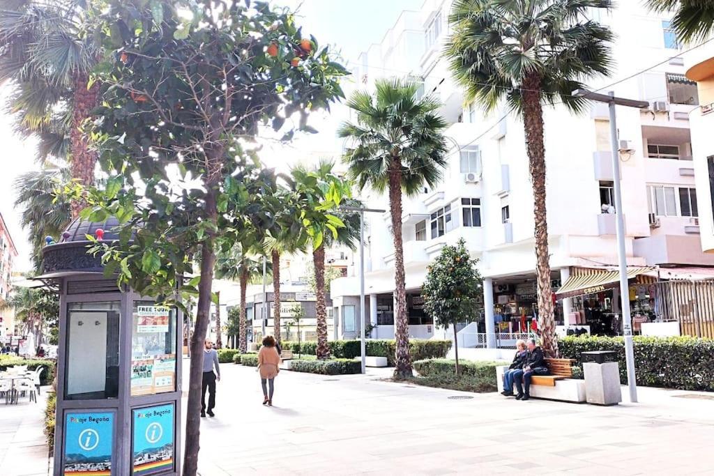 Bonito Apartamento De Dos Dormitorios En El Centro Y Calle San Miguel Torremolinos Luaran gambar