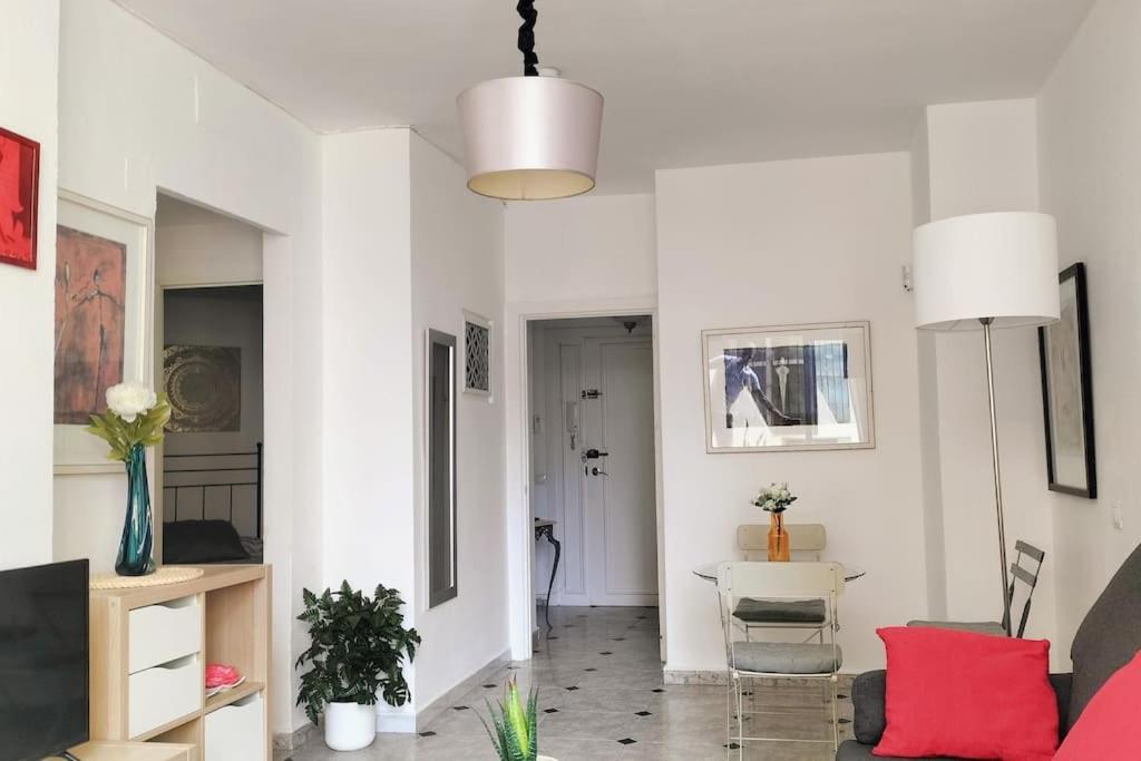 Bonito Apartamento De Dos Dormitorios En El Centro Y Calle San Miguel Torremolinos Luaran gambar