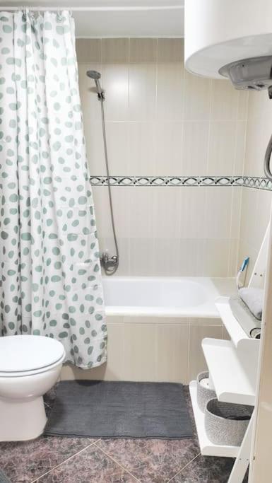 Bonito Apartamento De Dos Dormitorios En El Centro Y Calle San Miguel Torremolinos Luaran gambar