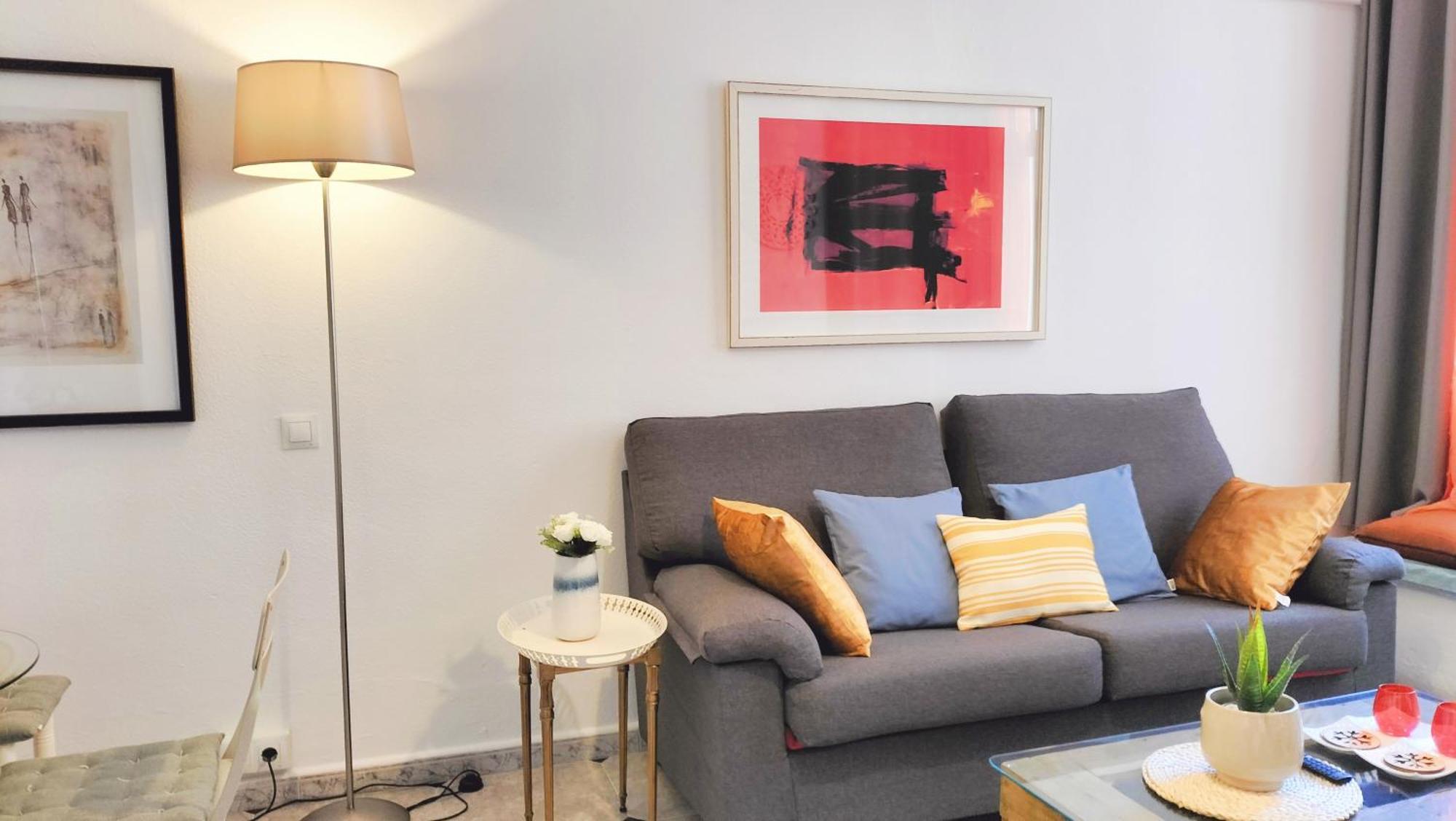 Bonito Apartamento De Dos Dormitorios En El Centro Y Calle San Miguel Torremolinos Luaran gambar