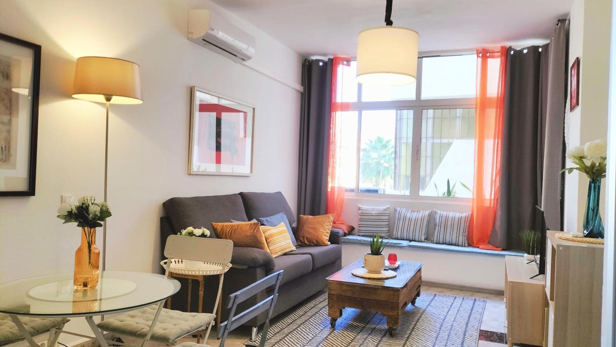 Bonito Apartamento De Dos Dormitorios En El Centro Y Calle San Miguel Torremolinos Luaran gambar